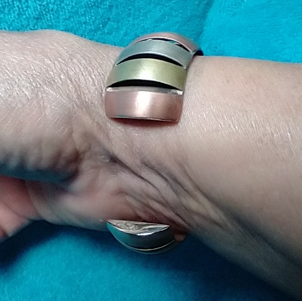 Multicolor Metallic Cuff Adjustable Bracelet Silv… - image 3